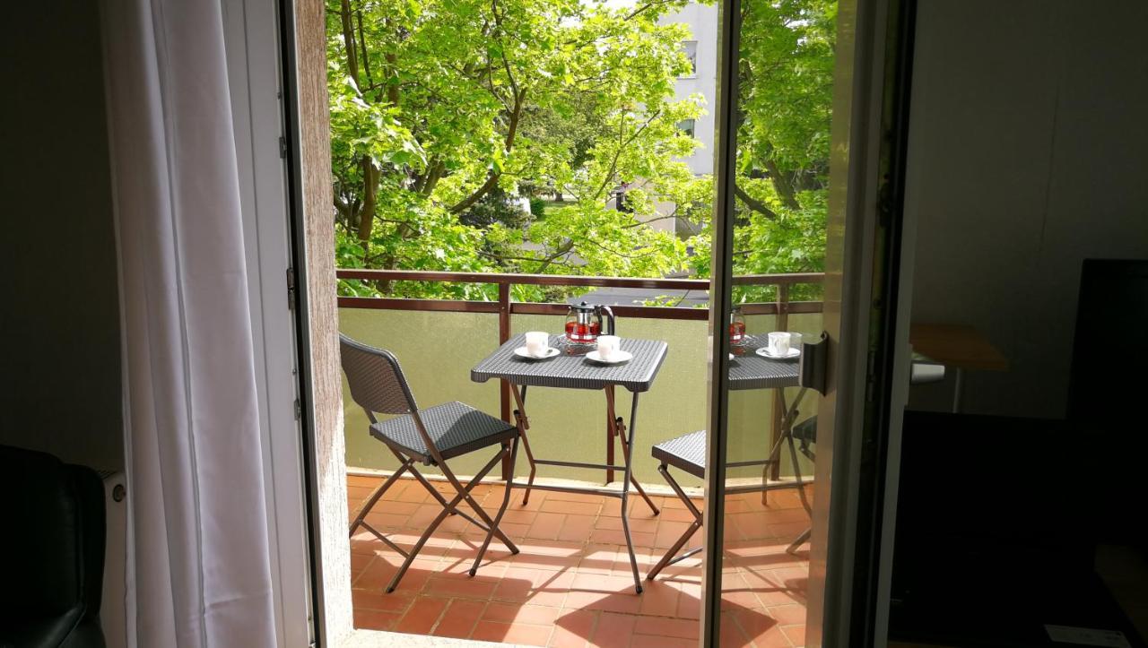 Apartment Am Suedpark Merseburg Exterior photo